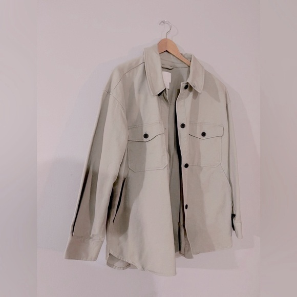 H&M Jackets & Blazers - H&M beige heavyweight spring jacket light tan size L